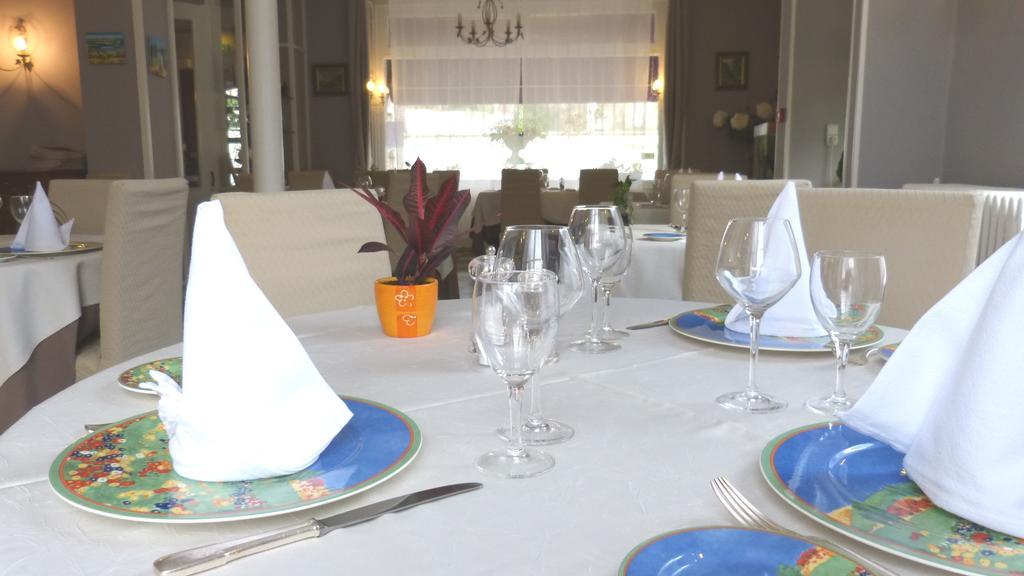 Hotel Restaurant "Le Relais" Courtenay (Loiret) Quarto foto
